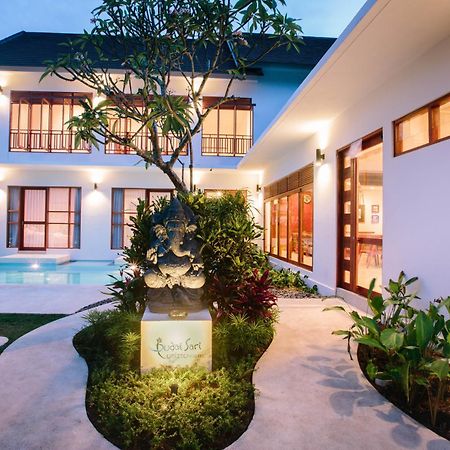 Pudak Sari Unizou Hostel Kuta Lombok Dış mekan fotoğraf